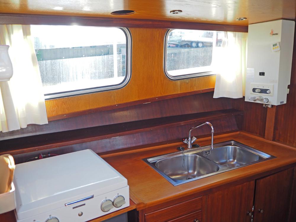 Fore ship, Accommodation